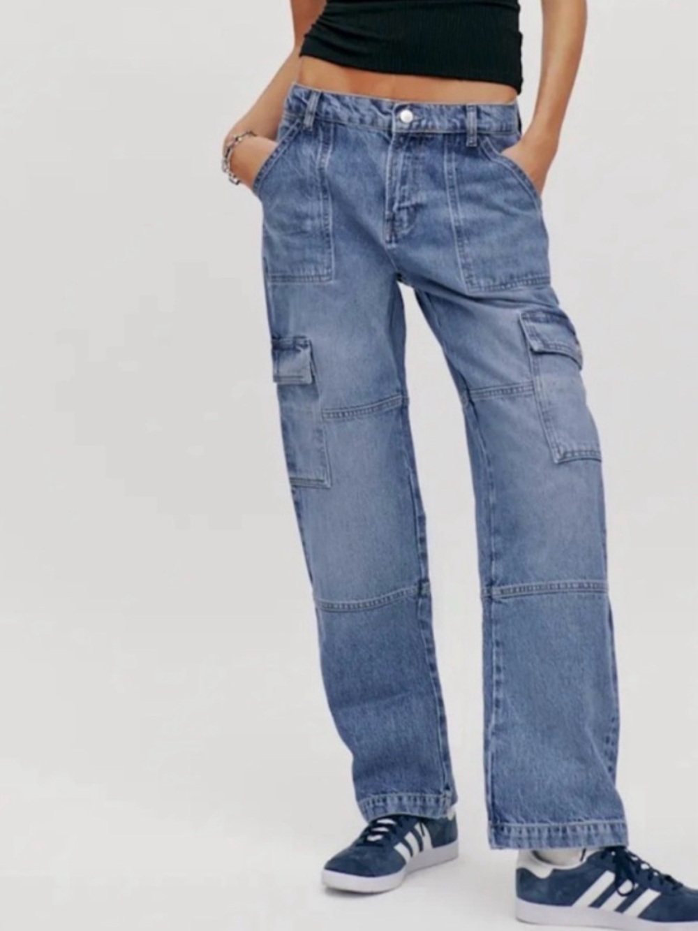 Reformation 24 blue denim McKenna mid rise slouch cargo jeans, great condition
